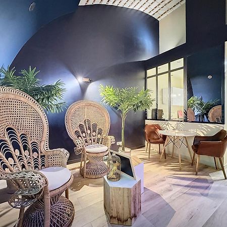 La Parenthese Envoutee Aparthotel Amiens Bagian luar foto