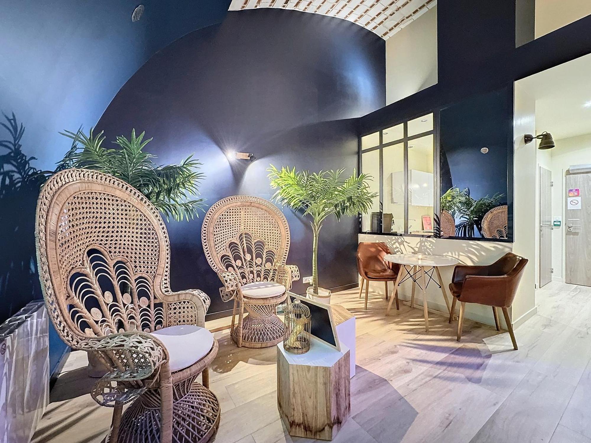 La Parenthese Envoutee Aparthotel Amiens Bagian luar foto