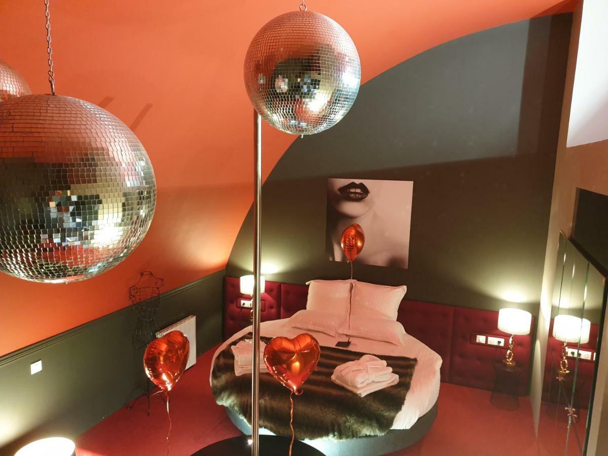 La Parenthese Envoutee Aparthotel Amiens Bagian luar foto
